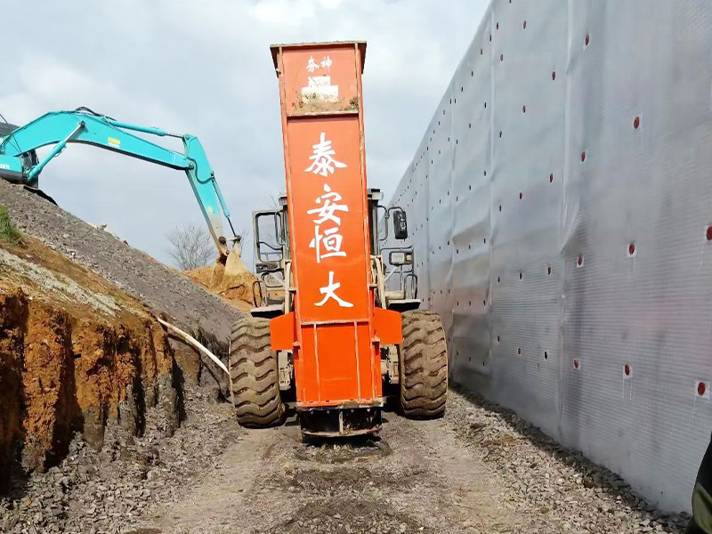 液壓沖擊夯實機 液壓沖擊夯實機